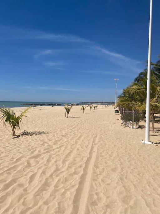 Case Beach Ngalou Sessene Luaran gambar