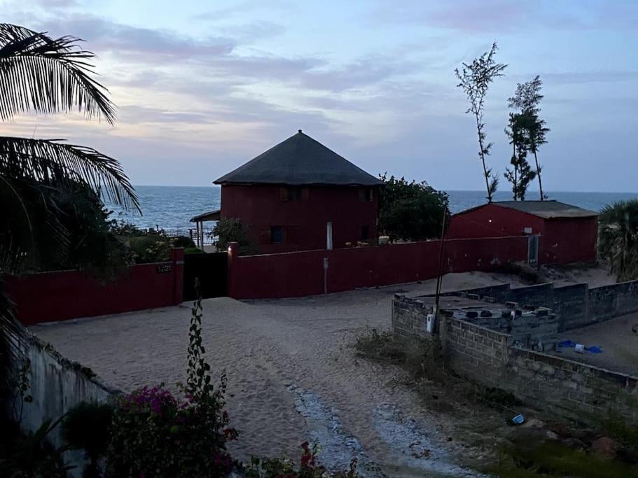 Case Beach Ngalou Sessene Luaran gambar