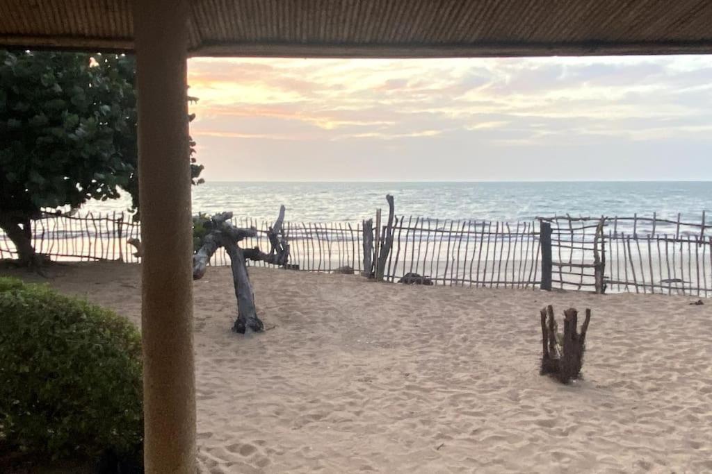 Case Beach Ngalou Sessene Luaran gambar
