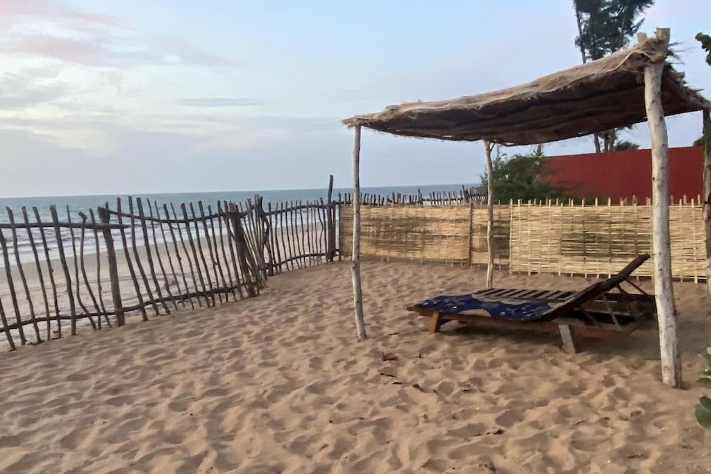 Case Beach Ngalou Sessene Luaran gambar
