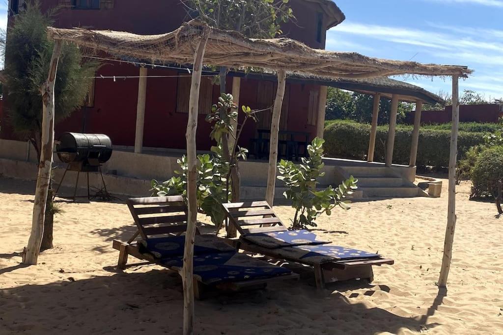 Case Beach Ngalou Sessene Luaran gambar